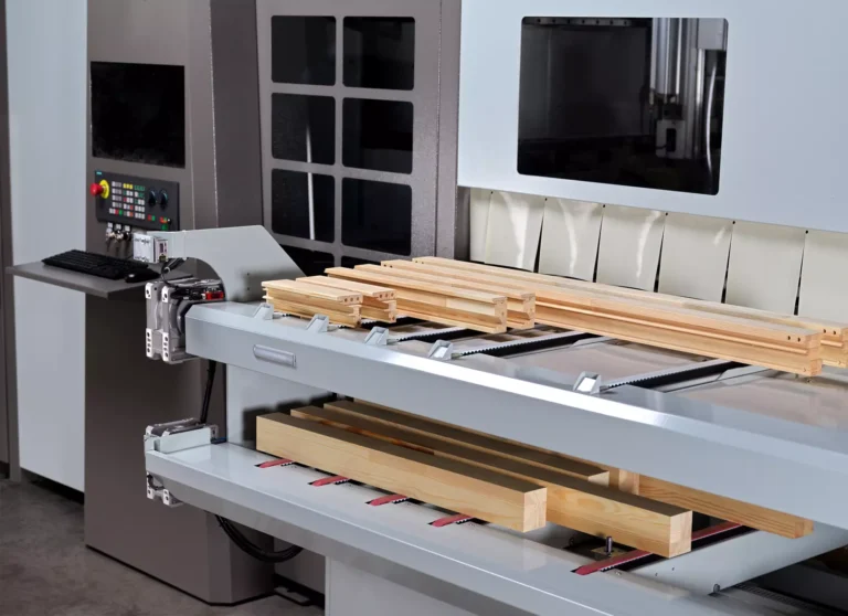 Profils fenêtres bois Woodpecker Saomad ProWood Solutions centre usinage